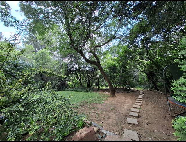 1,526M² VACANT LAND FOR SALE IN BRYANSTON EAST